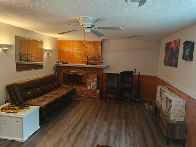 Building Photo - 12319 Wheaton Dr