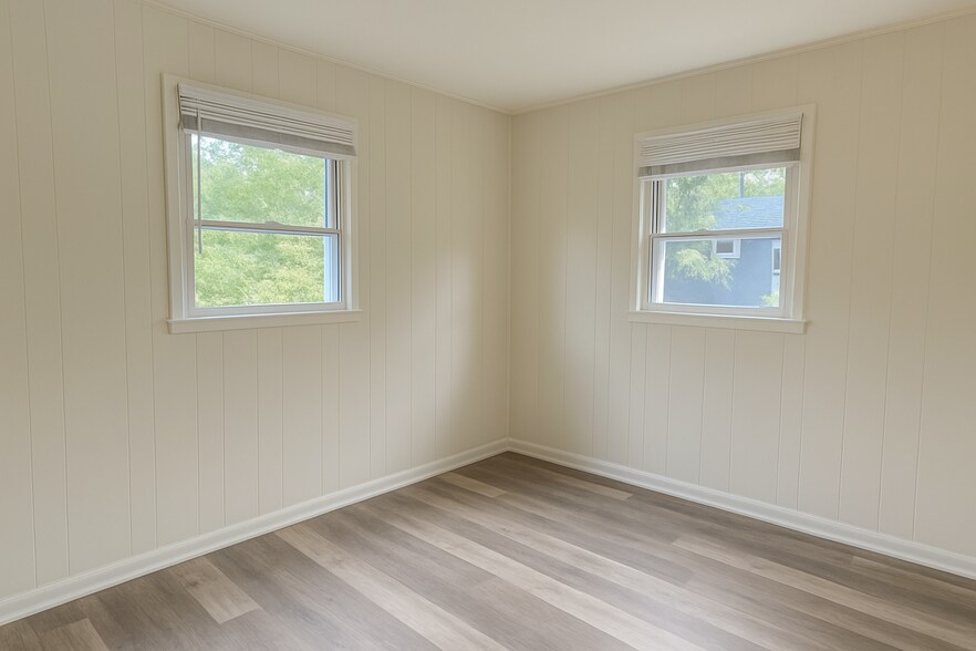 Building Photo - 575 Riverview Heights St