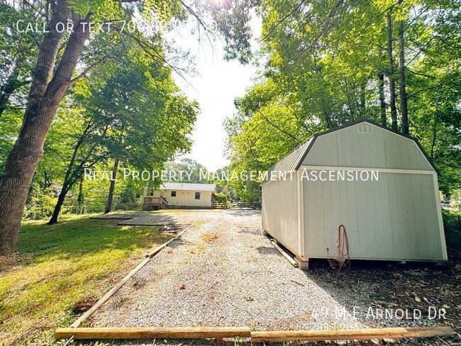 Building Photo - 49 Me Arnold Dr