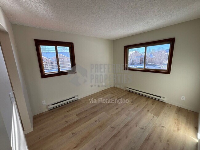 Building Photo - 1555 Shadow Run Ct