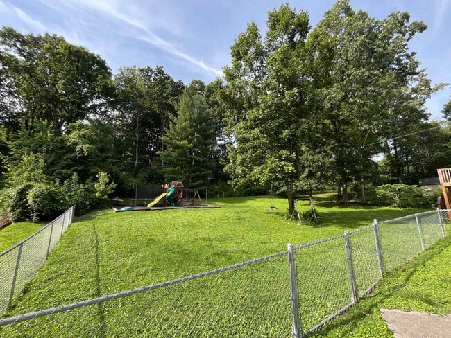 Building Photo - 2725 Shropshire Blvd