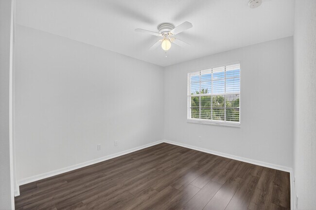 Building Photo - 16206 Sierra Palms Dr
