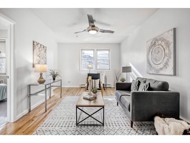 Building Photo - 2 Bed 2 Bath Condo In the Heart of Downtown Boulder!