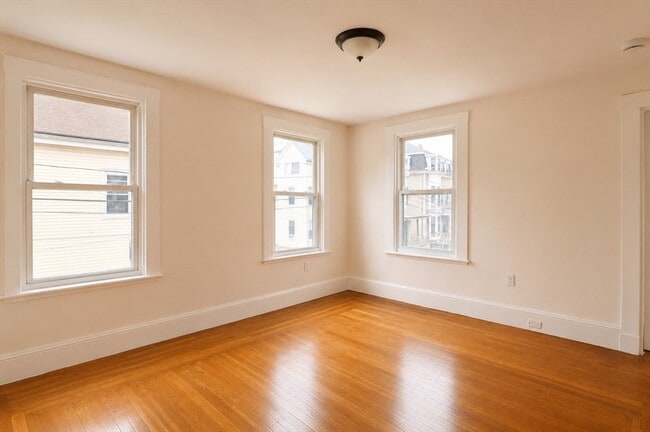 Building Photo - 23 Mt Vernon St