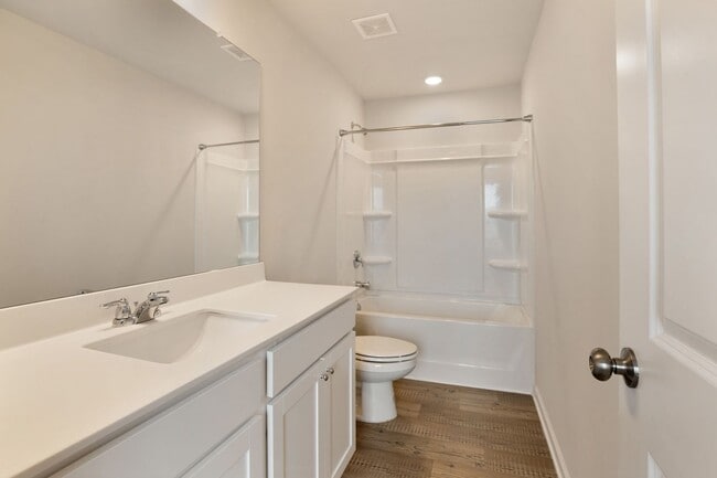 Building Photo - Minutes to Downtown Dawsonville, Rock Creek Park & More—Welcome Home