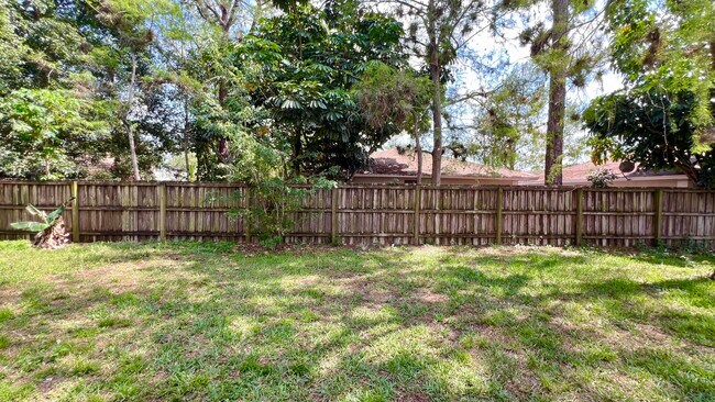 Building Photo - 13982 Morning Glory Dr