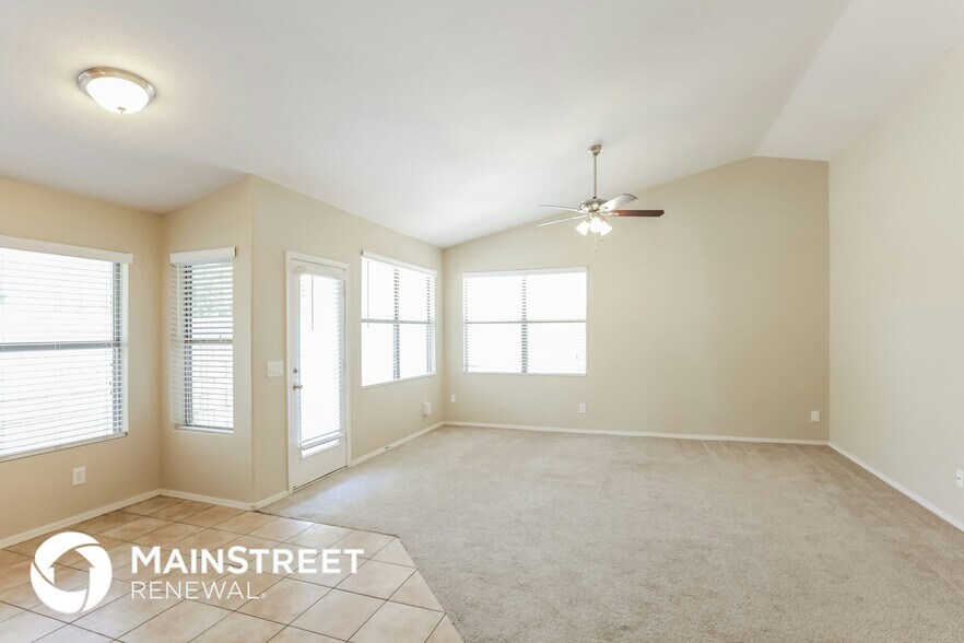 Building Photo - 15341 W Lea Ln