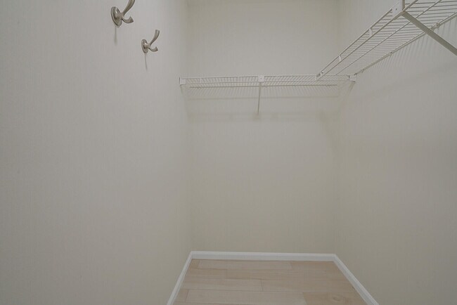 Building Photo - 13403 Bedford Mews Ct