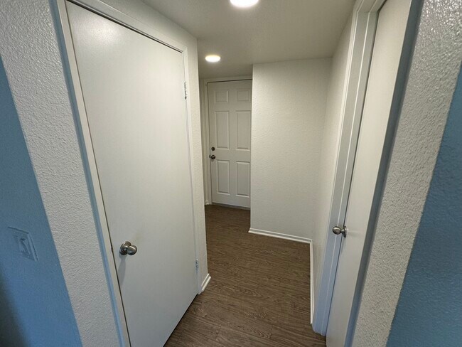 Door to Garage - 44215 Danya Ln