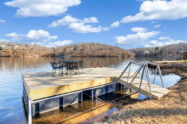 Building Photo - 89 Mayfair Dr