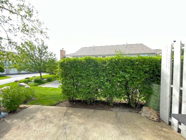 Building Photo - 3186 Anton Dr