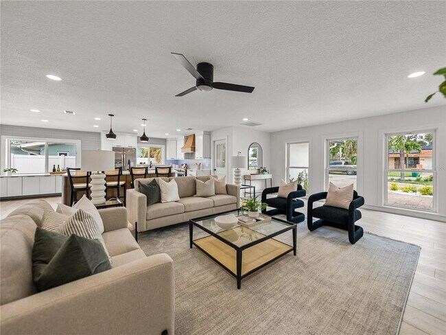 Building Photo - 6709 Cardinal Dr S