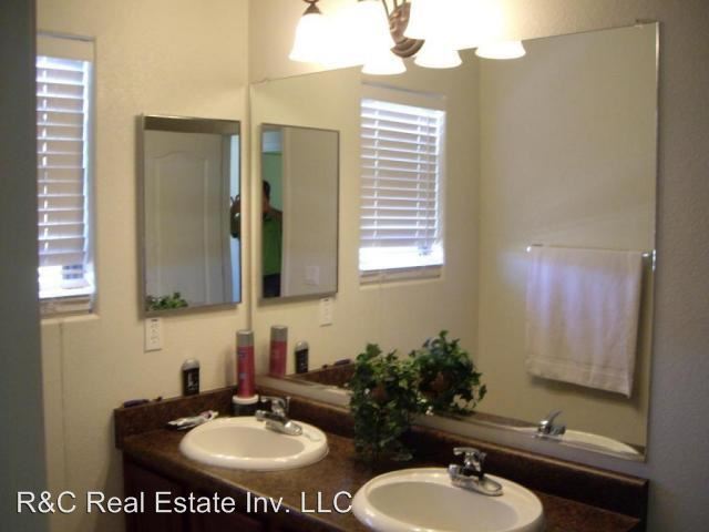 Building Photo - 21117 E Stonecrest Dr