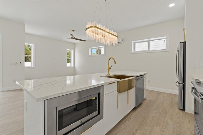 Building Photo - 1348 San Christopher Dr