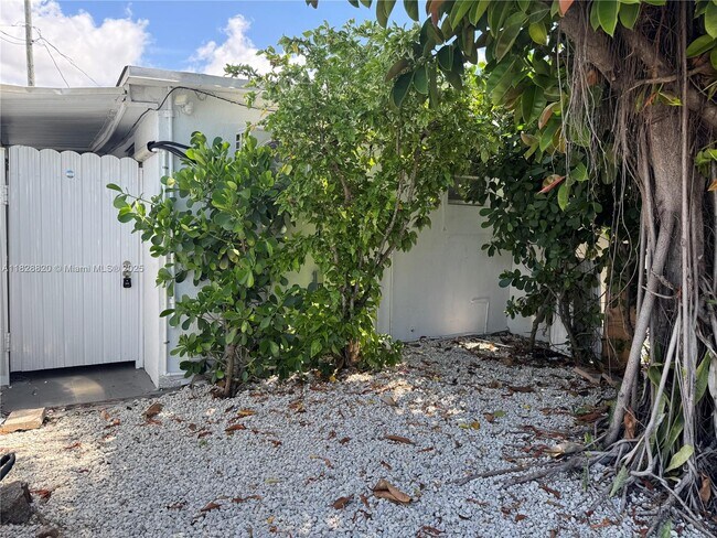 Primary Photo - 2796 SW 34th Ct