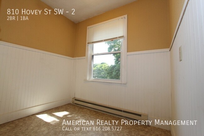 Building Photo - 810 Hovey St SW