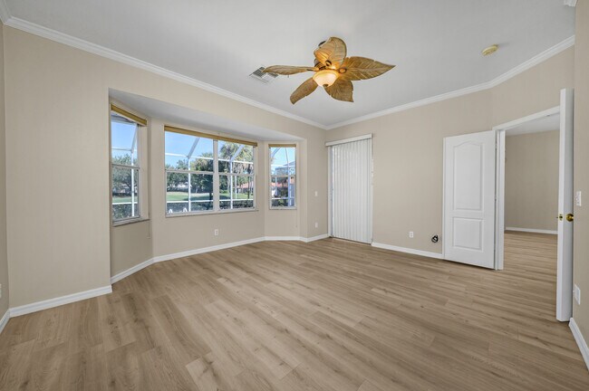 Building Photo - 2056 Crestview Way