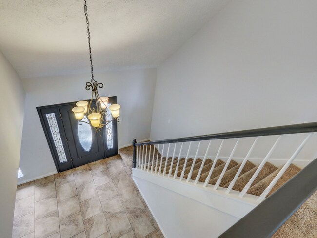 Building Photo - 1951 Round Spring Dr