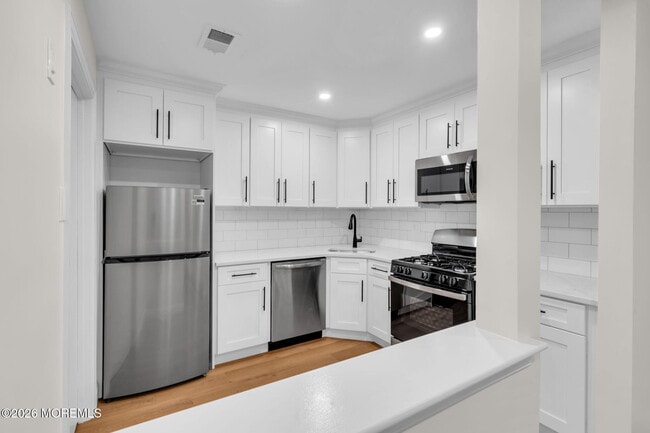 Building Photo - 18-7 Augusta Ct