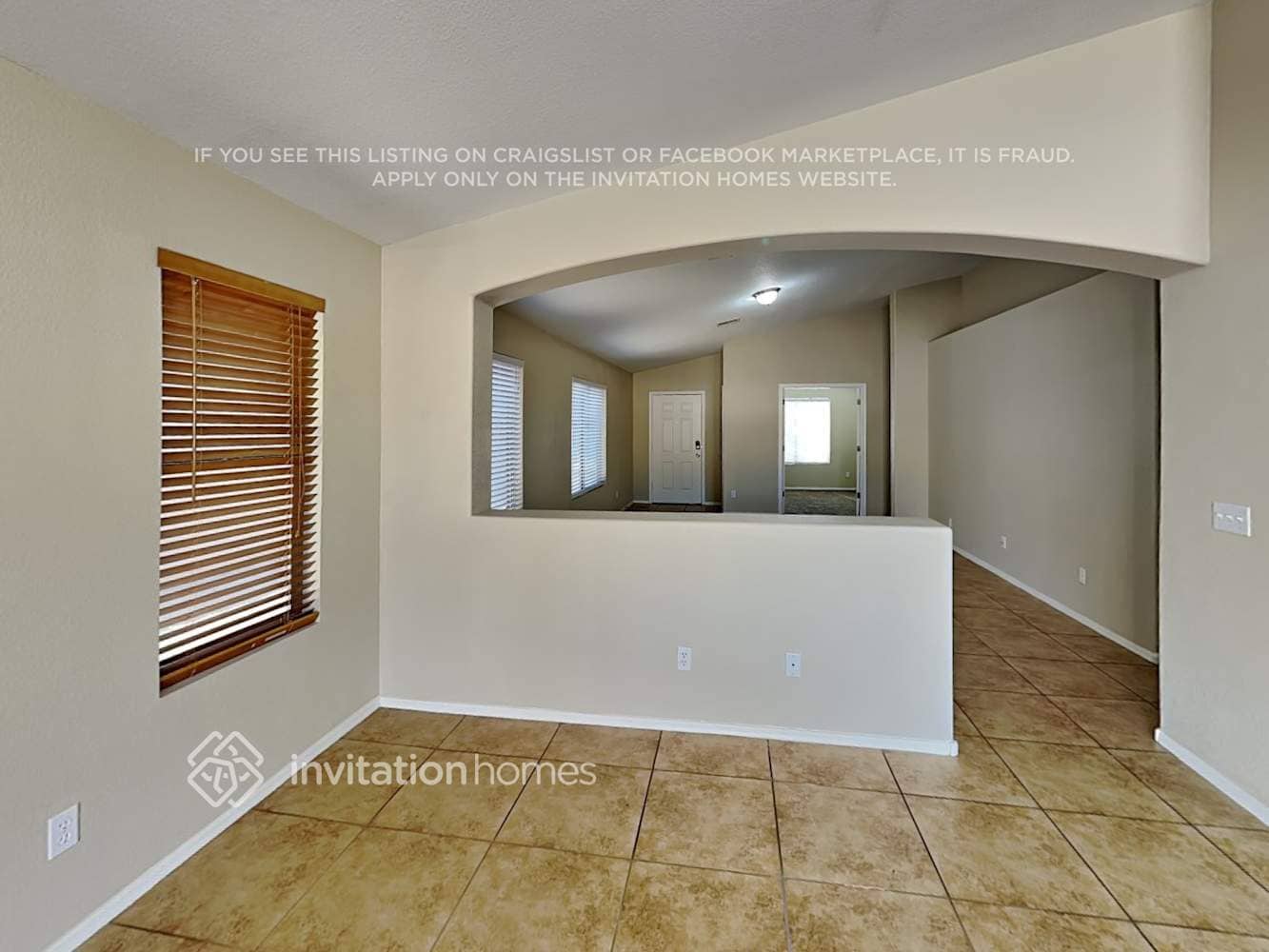 Building Photo - 866 E Mohave Ln