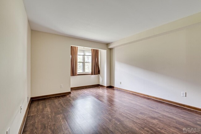 Building Photo - 135 Beverly Hl Ter