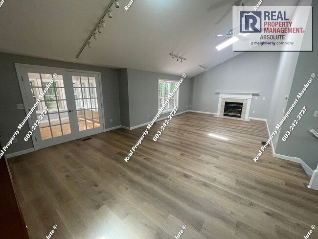 Building Photo - Beautiful 4 Bedroom Condo