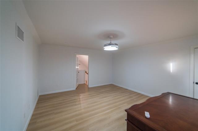 Building Photo - 954 Lloyd's Rd