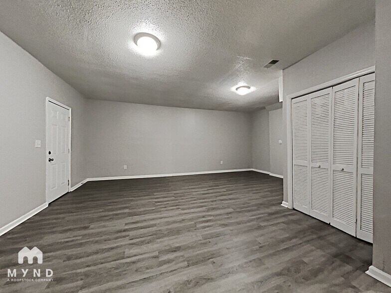 Building Photo - 37 Freda Jane Ln