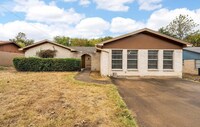 Building Photo - 804 Kipling Dr