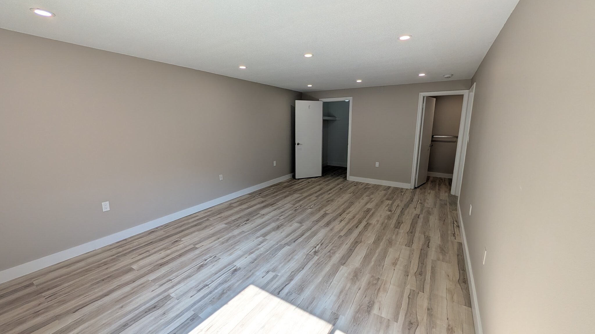 Building Photo - 48 Avonwood Rd