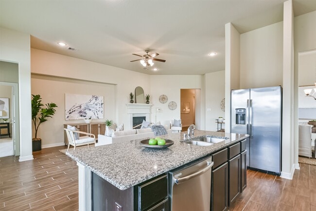 Building Photo - 12617 White Cove Dr