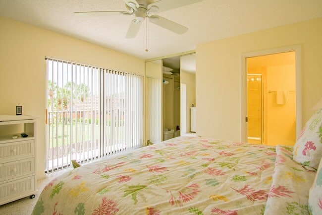 Building Photo - 2410 24th Ct