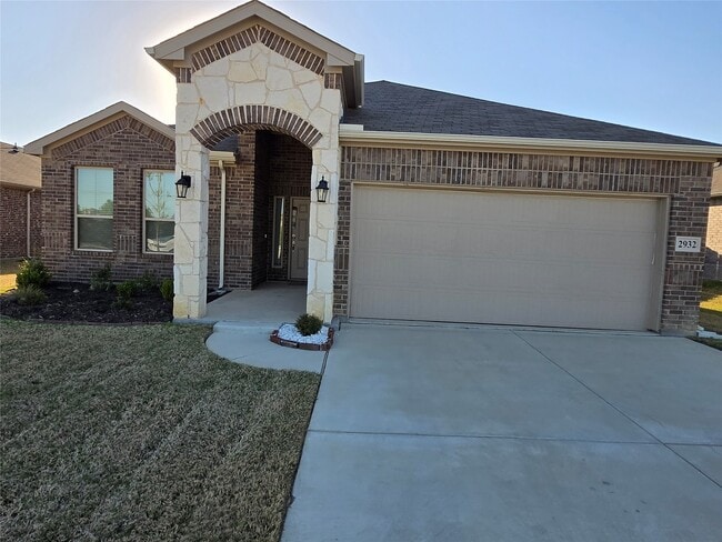 Building Photo - 2932 Desert Lily Ln