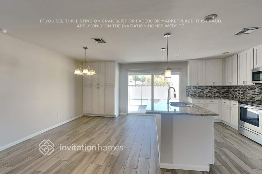 Building Photo - 505 E Hermosa Dr