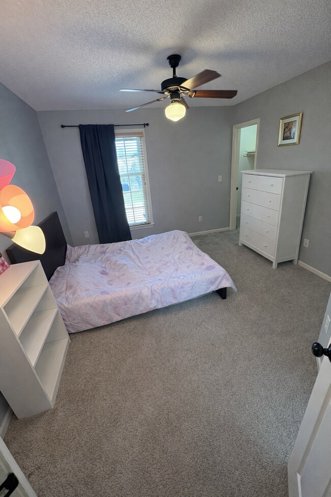 Building Photo - 30+ Day Stays | Fully Furnished 5 Bed Home w/Utilities included | 3 Car Garage | Great Community ...