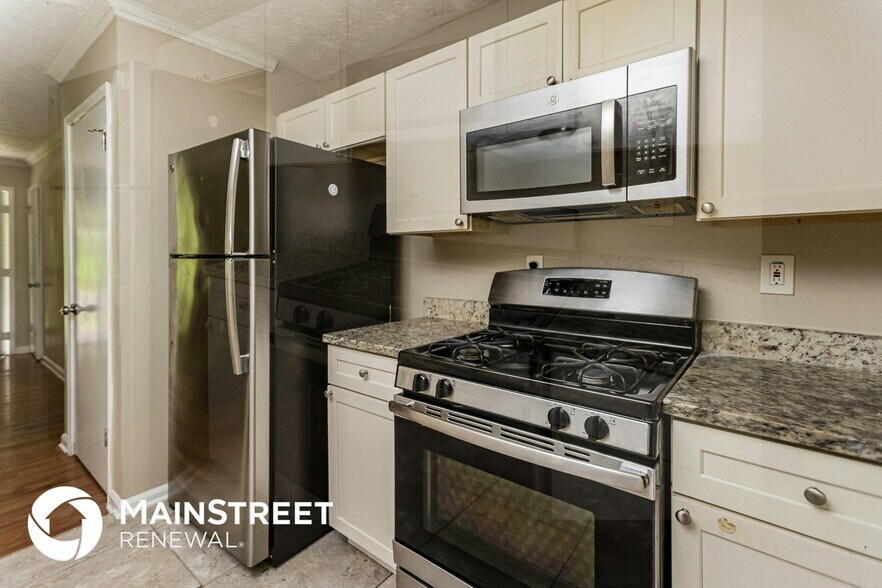 Building Photo - 3865 Westmoreland Dr NW