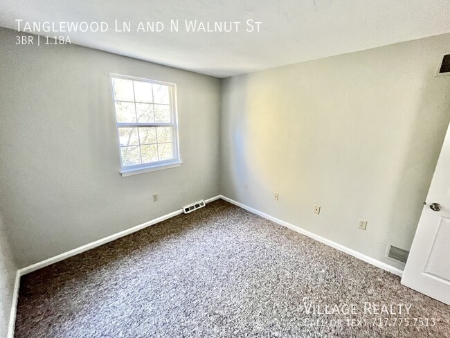 Building Photo - Spacious 3-BR Townhome in Dallastown Schoo...