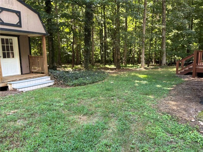 Building Photo - 674 Clarke Trail