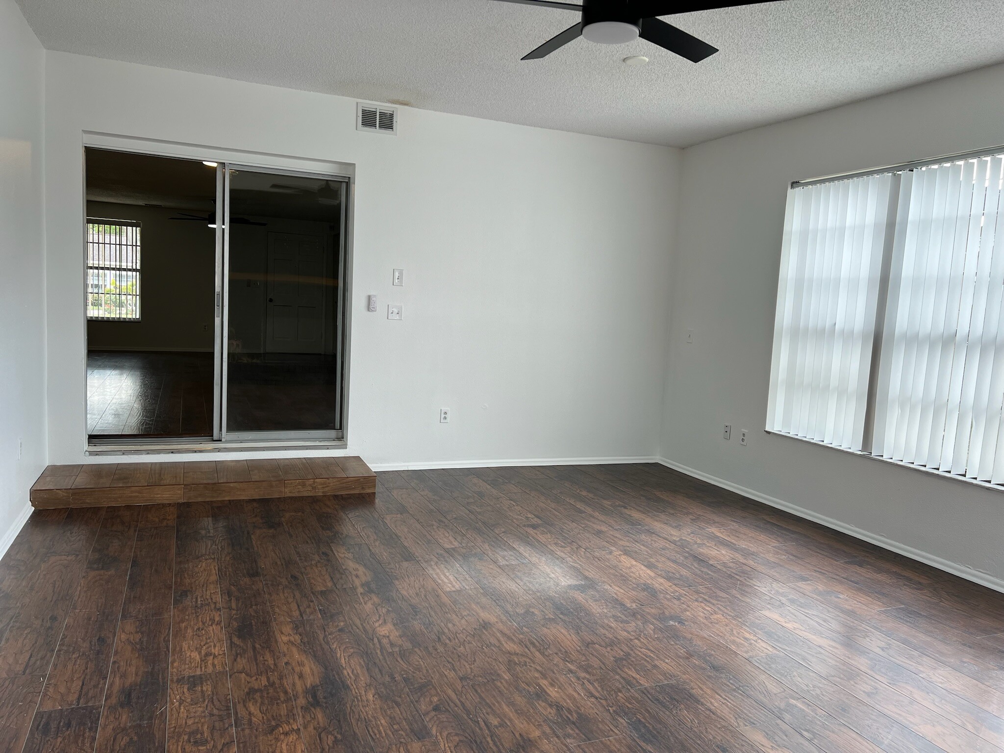 Bonus Room - 2230 Mateo St