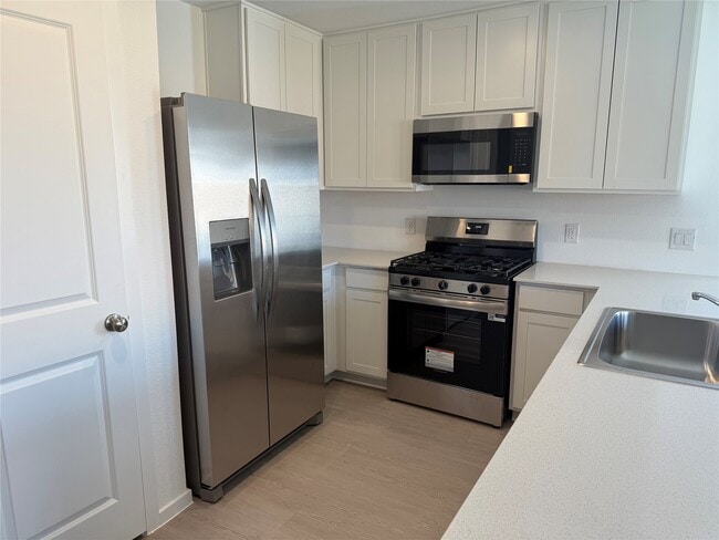 Building Photo - 2527 Night Emerald Dr