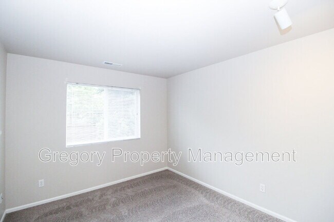Building Photo - 2705 85th Ave NE
