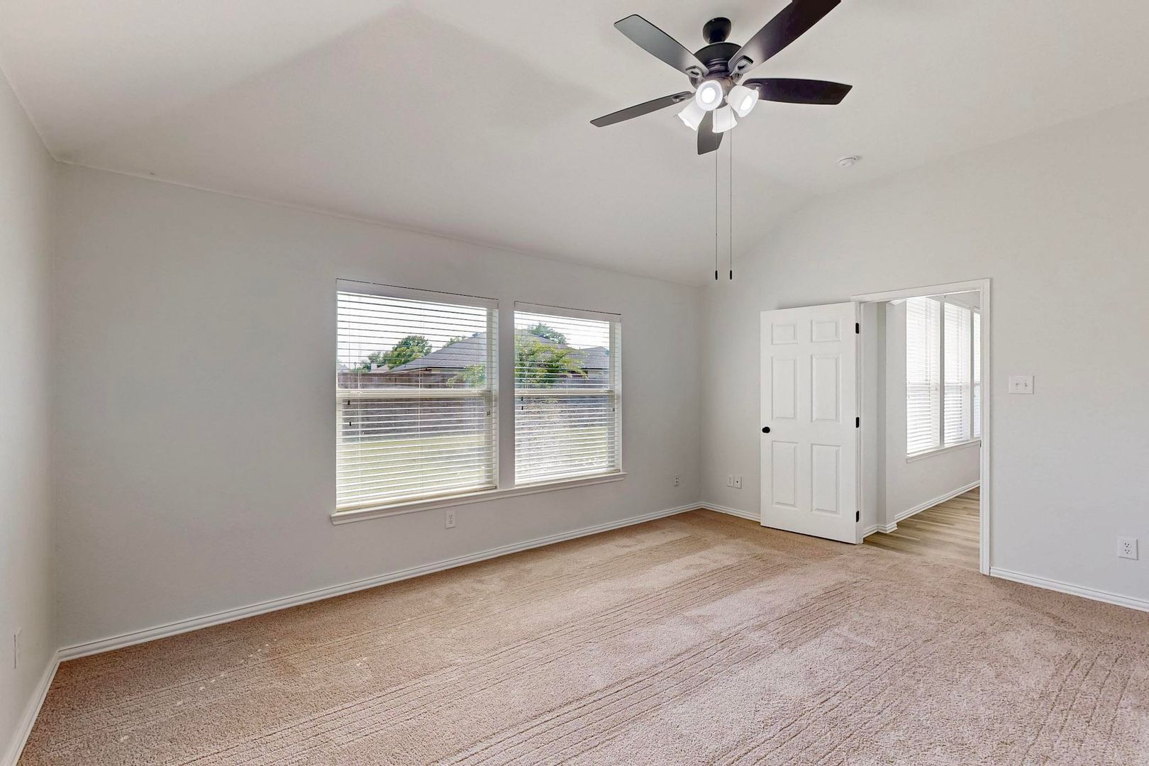 Building Photo - 123 Hackberry Trail