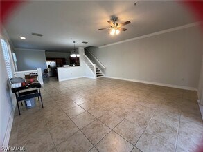Building Photo - 884 Hampton Cir