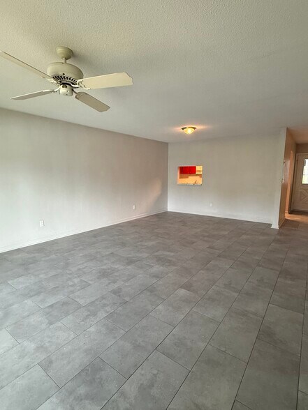 Building Photo - 84 Lake Fairgreen Cir