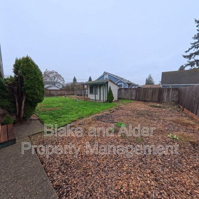 Building Photo - 720 Portland Ave