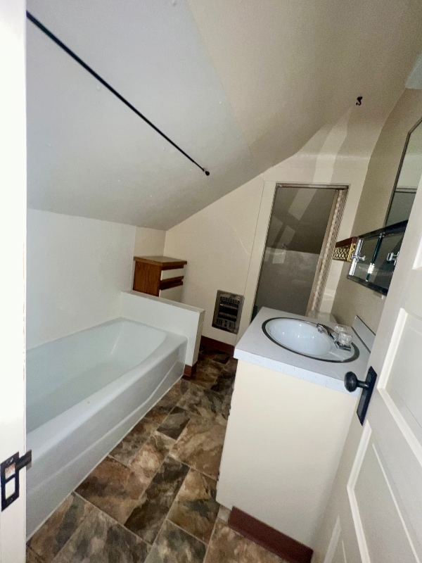 Building Photo - 411 W Alder St