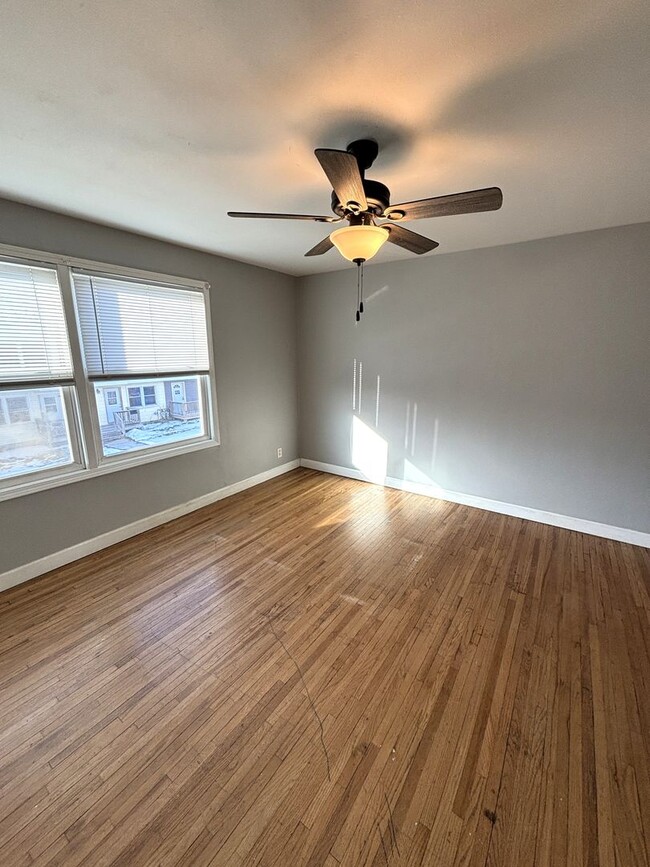 Building Photo - 2 Bedroom townhouse for rent in Waterloo!