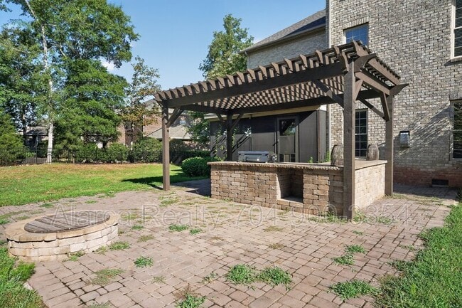 Building Photo - 2718 Old Course Road