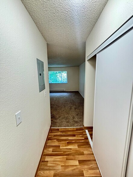 Building Photo - 3950 SW 102nd Ave