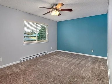 Building Photo - 1440 NE Paropa Ct